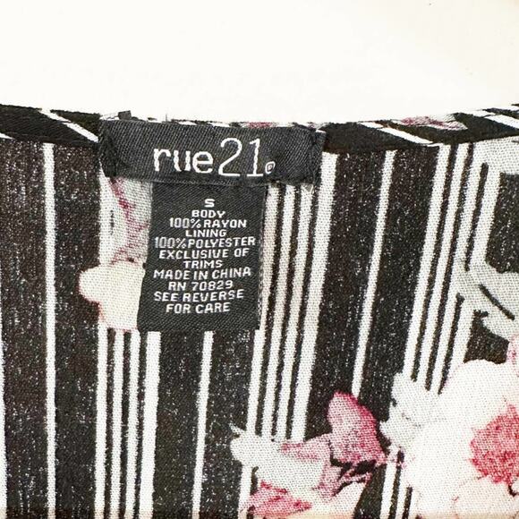 RUE21 Maxi Dress Womens Size Small Floral Print Striped Front Tie Side Slits - Picture 7 of 7